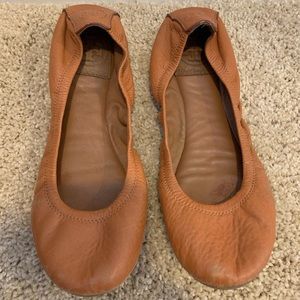 Tory Burch tan Eddie flats size 7